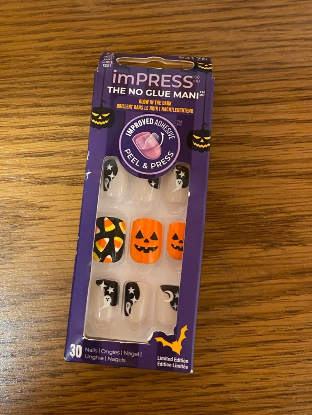 imPRESS Glow-In-The-Dark Halloween Press-On Nails - Orange, Black, White